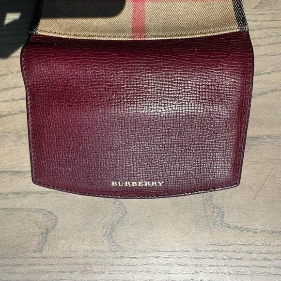 Burberry Burgundy House Check Wallet, Exceptional Condition! - Picture 7 of 14
